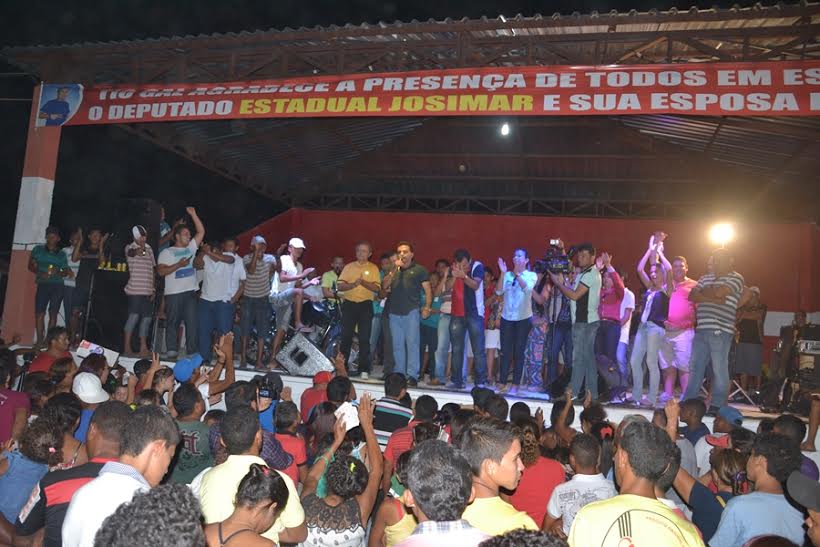 Josimar de Maranhãozinho participa do aniversário de liderança em Maracaçumé