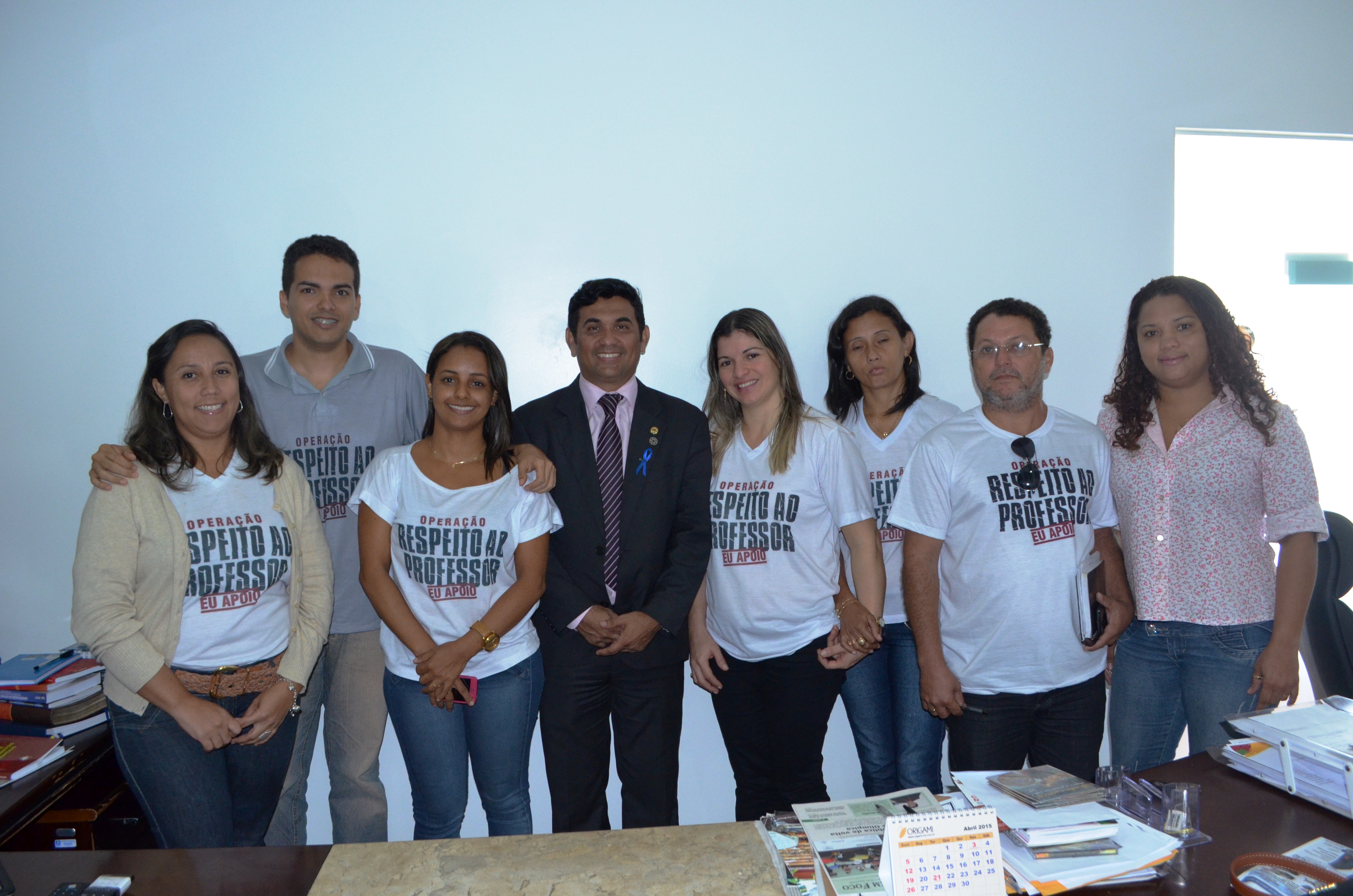 Deputado Wellington recebe excedentes do concurso para professores