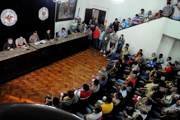 Deputado Júnior Verde participa de assembleia geral dos Policiais Civis