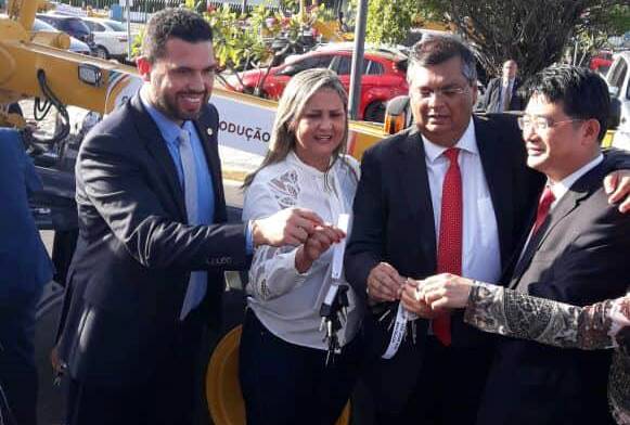 Fábio Macedo viabiliza motoniveladoras para São José dos Basílios e Amarante do MA