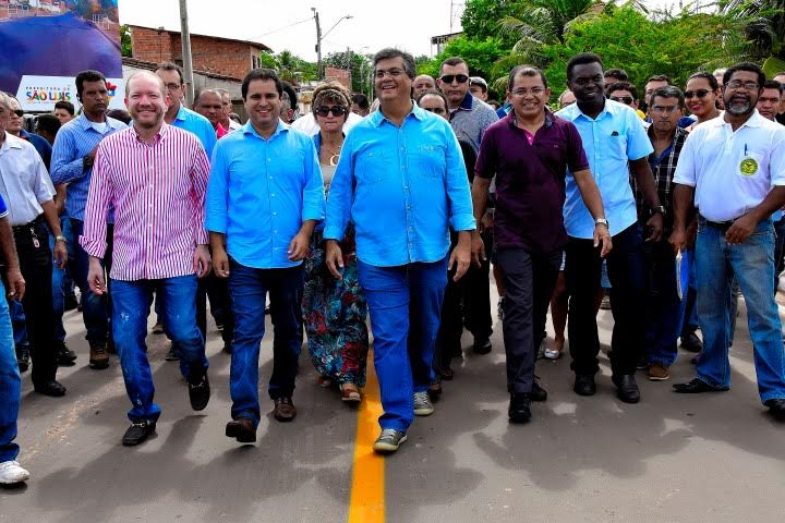 Othelino Neto representa a AL na entrega de obras do Interbairros em São Luís