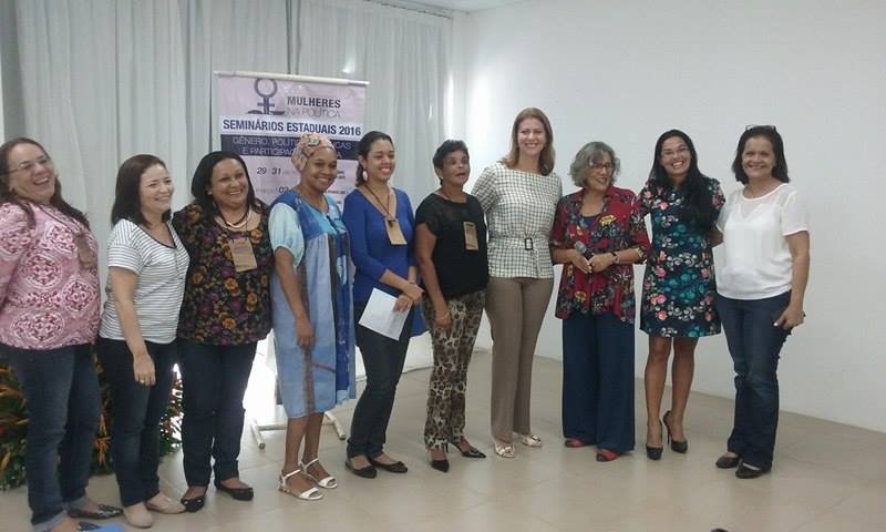 Valéria Macedo participa de seminário sobre mulheres na política