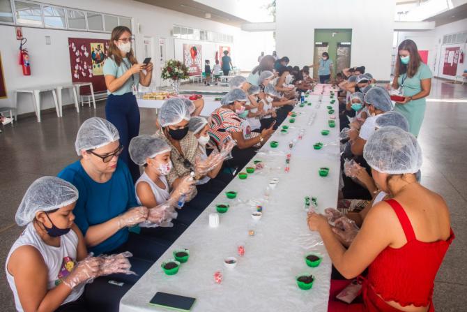 Creche-Escola Sementinha promove atividade alusiva ao Dia das Mães com alunos do Fundamental