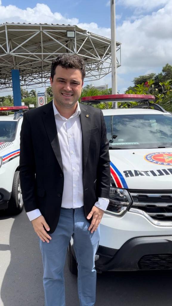 Deputado Leandro Bello entrega viaturas para reforçar segurança pública de Timon