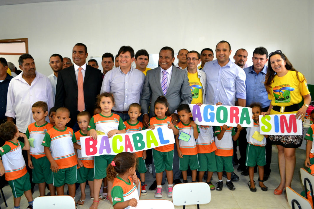 Roberto Costa participa do aniversário de Bacabal e cobra construção de hospital