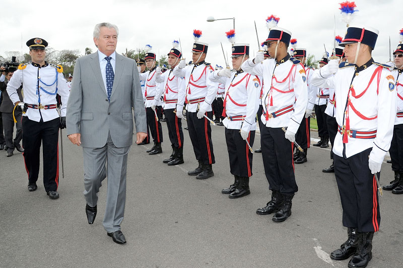 Assembleia inicia trabalhos legislativos de 2013 com cerimônia militar  