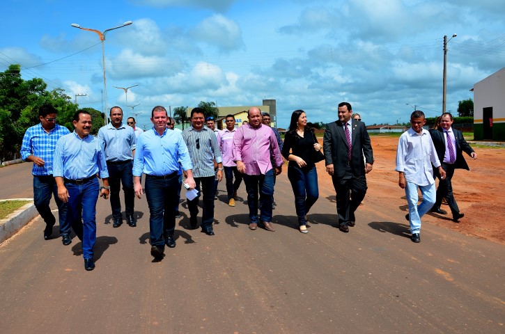 Deputados fazem maratona de visitas a obras em Trizidela do Vale e Bacabal