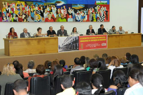 César Pires participa da abertura do Encontro dos Conselhos de Educação