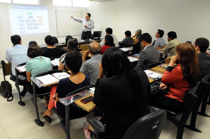 Escola do Legislativo realiza palestra sobre funcionamento da ALEMA