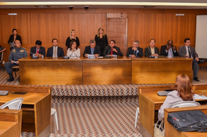 Deputados realizam audiência com CPI da Carceragem após visita à penitenciária