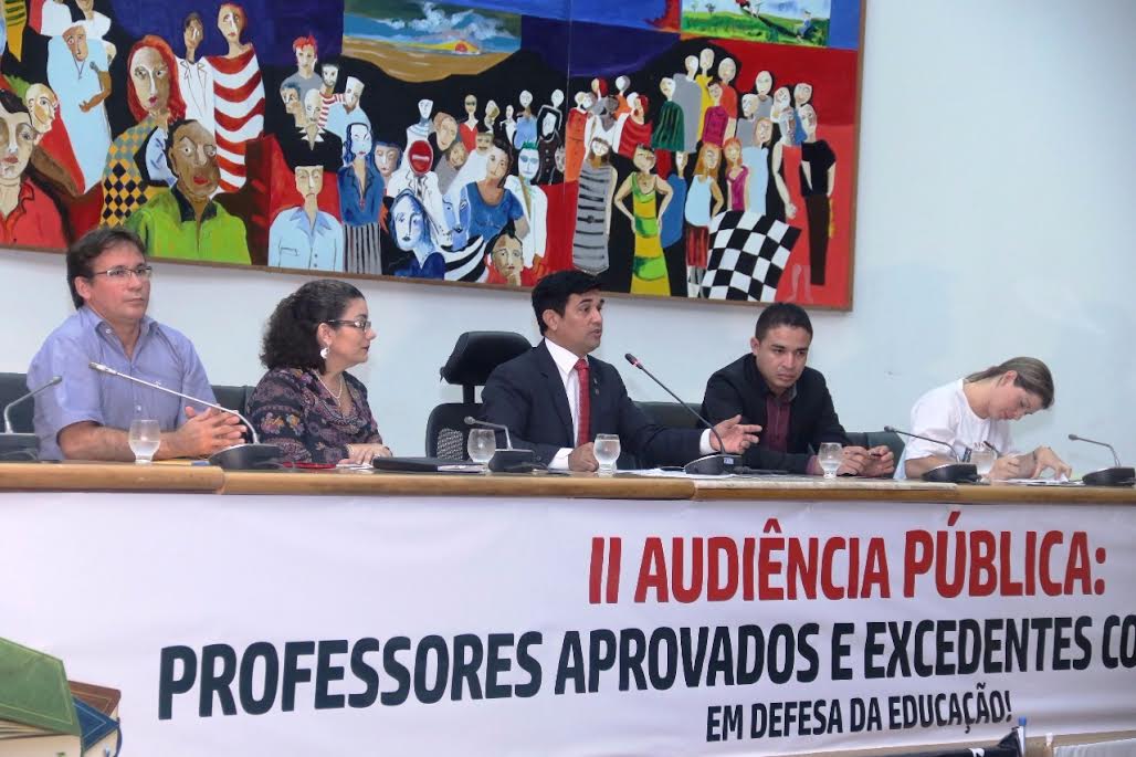 Em audiência, Wellington discute direitos dos professores excedentes 