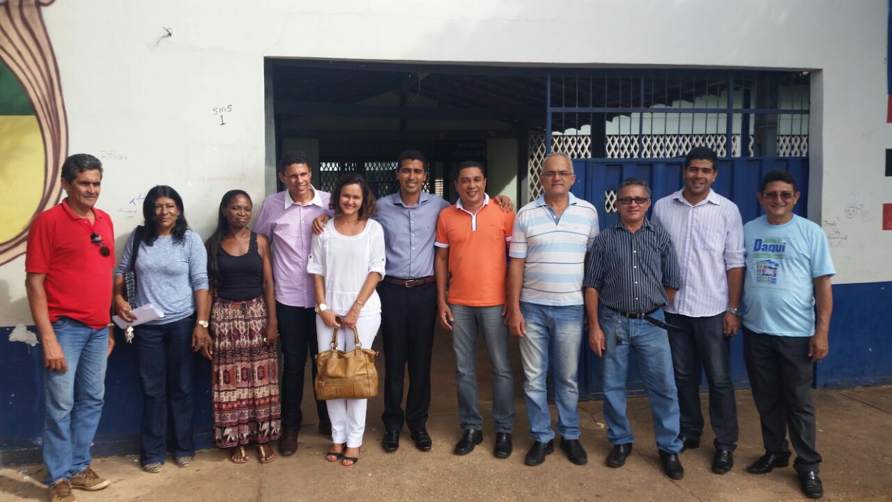 Marco Aurélio visita escolas públicas em Davinópolis e João Lisboa