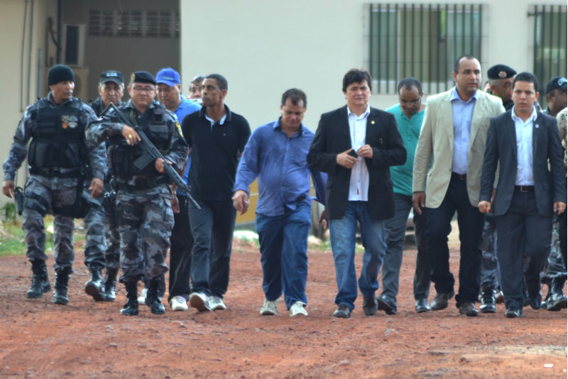 Léo Cunha participa das discussões em torno da crise do sistema prisional