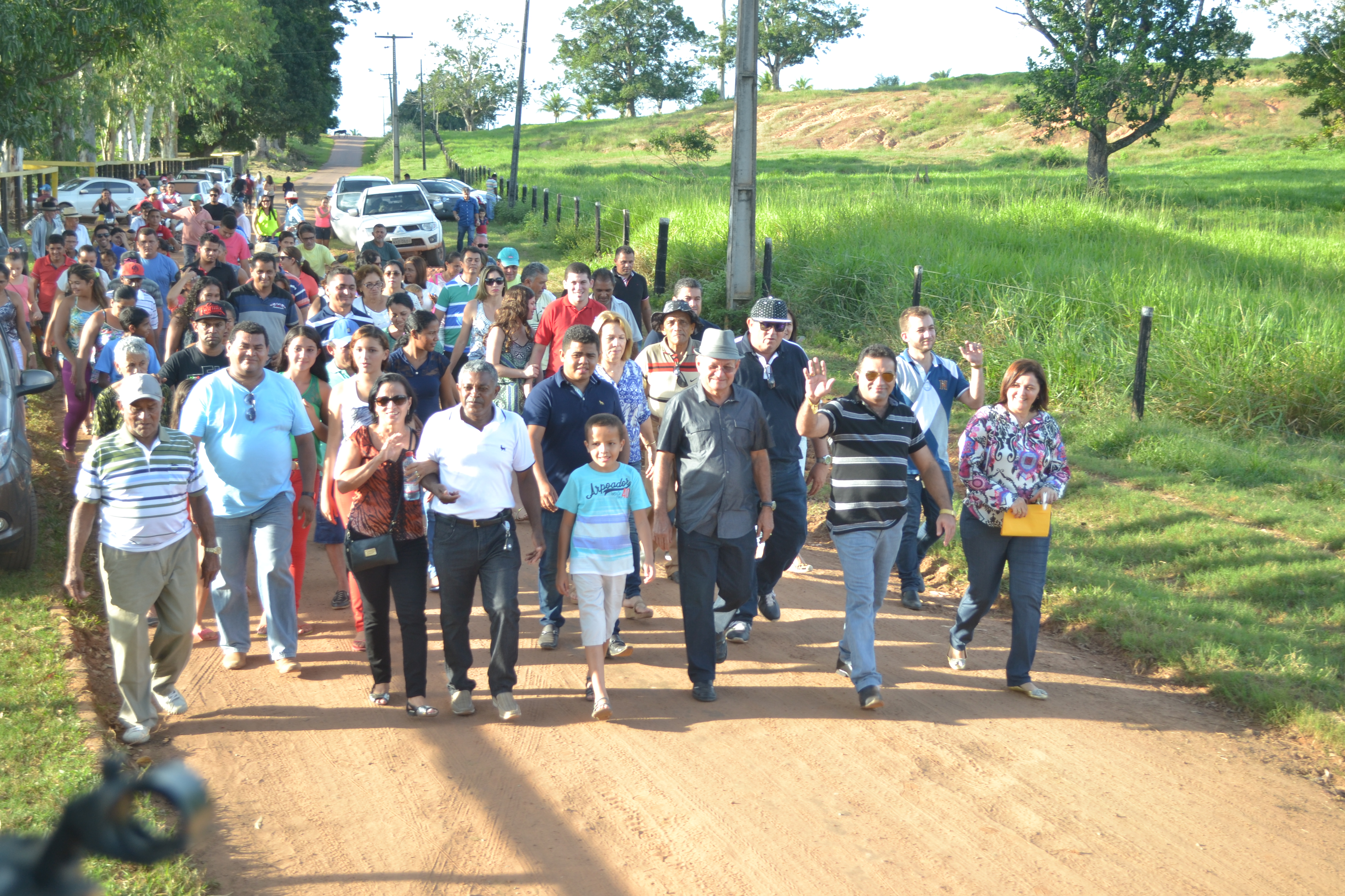 Deputado Josimar de Maranhãozinho participa de entrega de casas populares