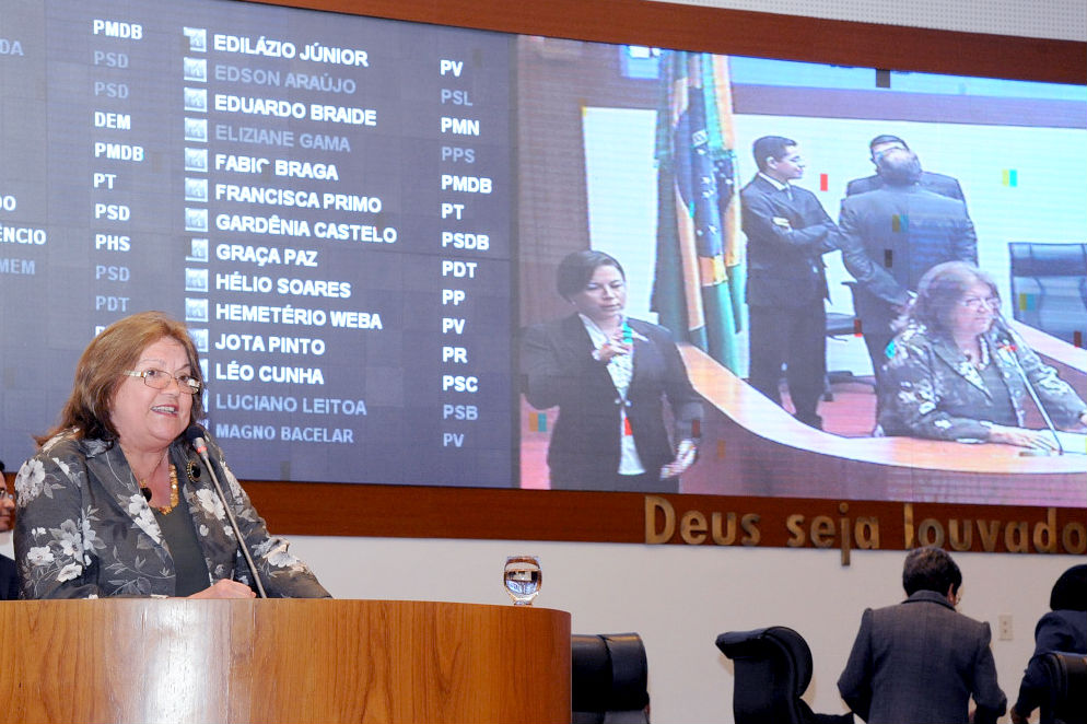 Cleide Coutinho destaca posse da Academia Caxiense de Letras