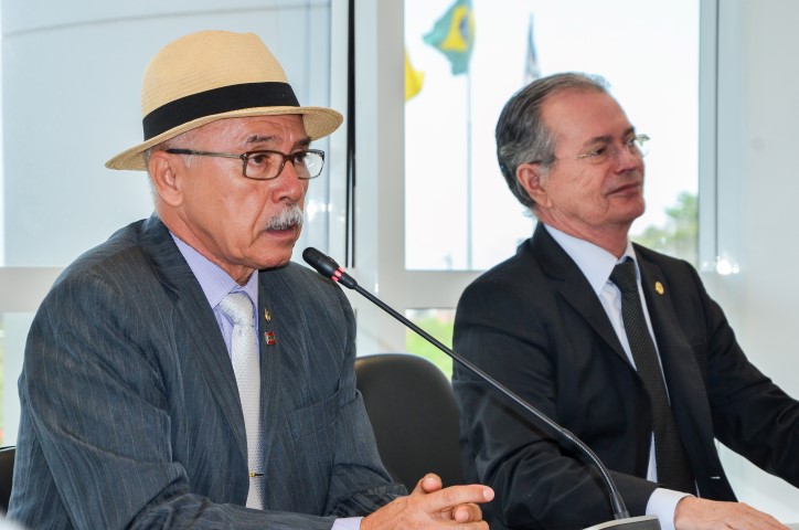 Fernando Furtado participa de reunião com aprovados no concurso da PMMA