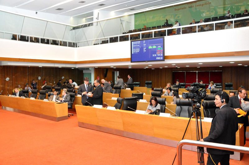 Da tribuna, parlamentares destacam passagem do Dia do Trabalhador