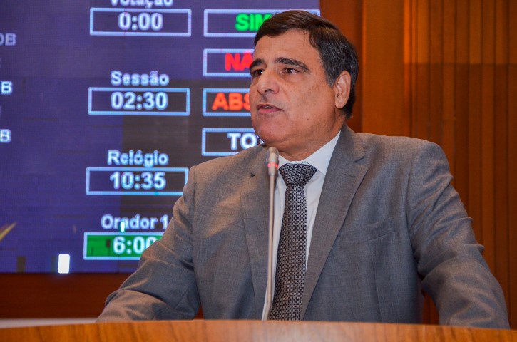 Max Barros propõe aperfeiçoamento na regulamentação do transporte alternativo