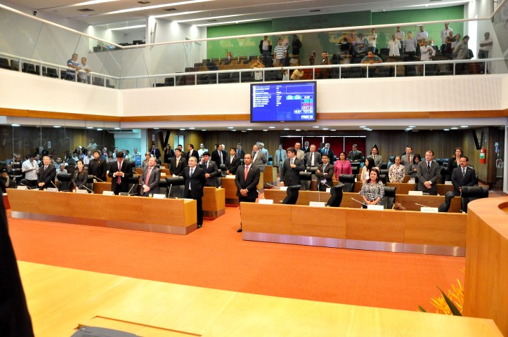 Plenário elege vice-governador para conselheiro do TCE/MA