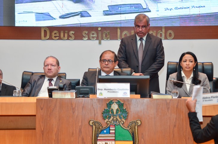 Deputado Humberto Coutinho pede asfaltamento da MA-262, em Matões 