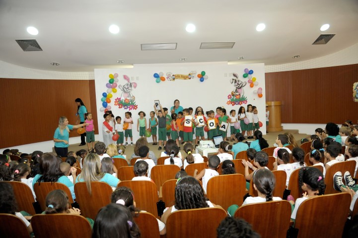 Creche Escola Sementinha realiza Festa da Páscoa para alunos