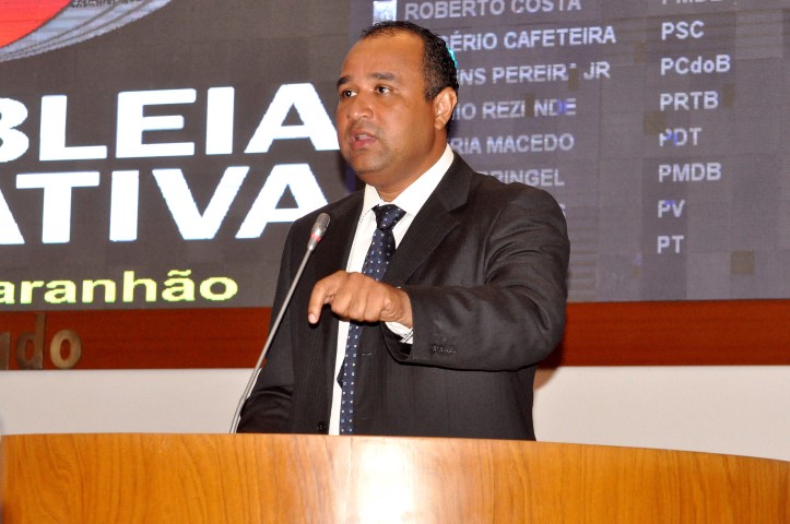 Roberto Costa cobra investigação na cobrança do IPTU de 2014