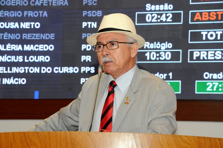 Fernando Furtado denuncia caos na saúde e educação de Bom Jardim