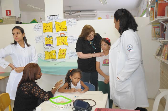 Cleide Coutinho acompanha realização de exames biométricos na Sementinha