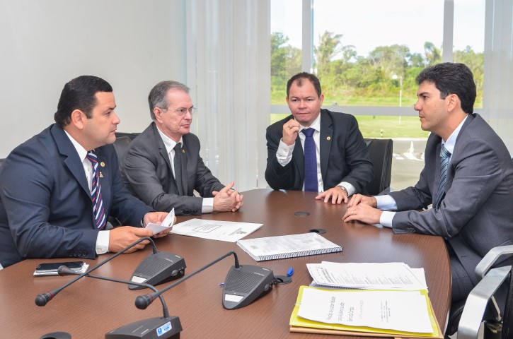 Comissão de Obras define visita ao Aeroporto Hugo da Cunha Machado