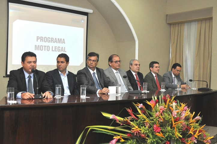 Deputados prestigiam lançamento do programa estadual Moto Legal 