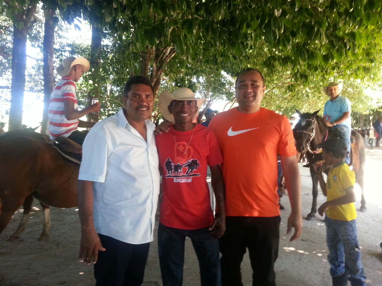 Roberto Costa participa da Cavalgada dos Vaqueiros no município de Bacabal