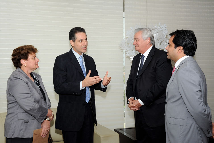 Arnaldo Melo recebe presidente da Associação dos Magistrados do Maranhão