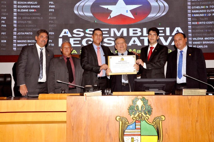 AL concede título de Cidadão Maranhense ao secretário da Fazenda