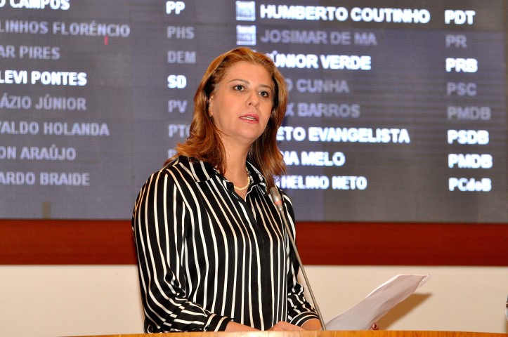 Valéria Macedo esclarece sobre serviço de tratamento de câncer em Imperatriz