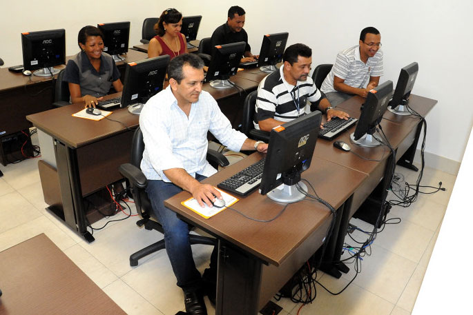 Escola do Legislativo abre inscrições para cursos de Informática 