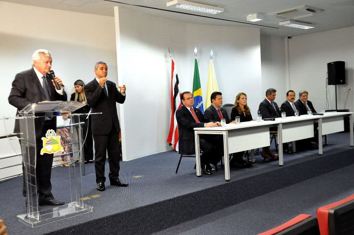 Presidente Arnaldo Melo lança Portal Eletrônico da Legislação do Estado