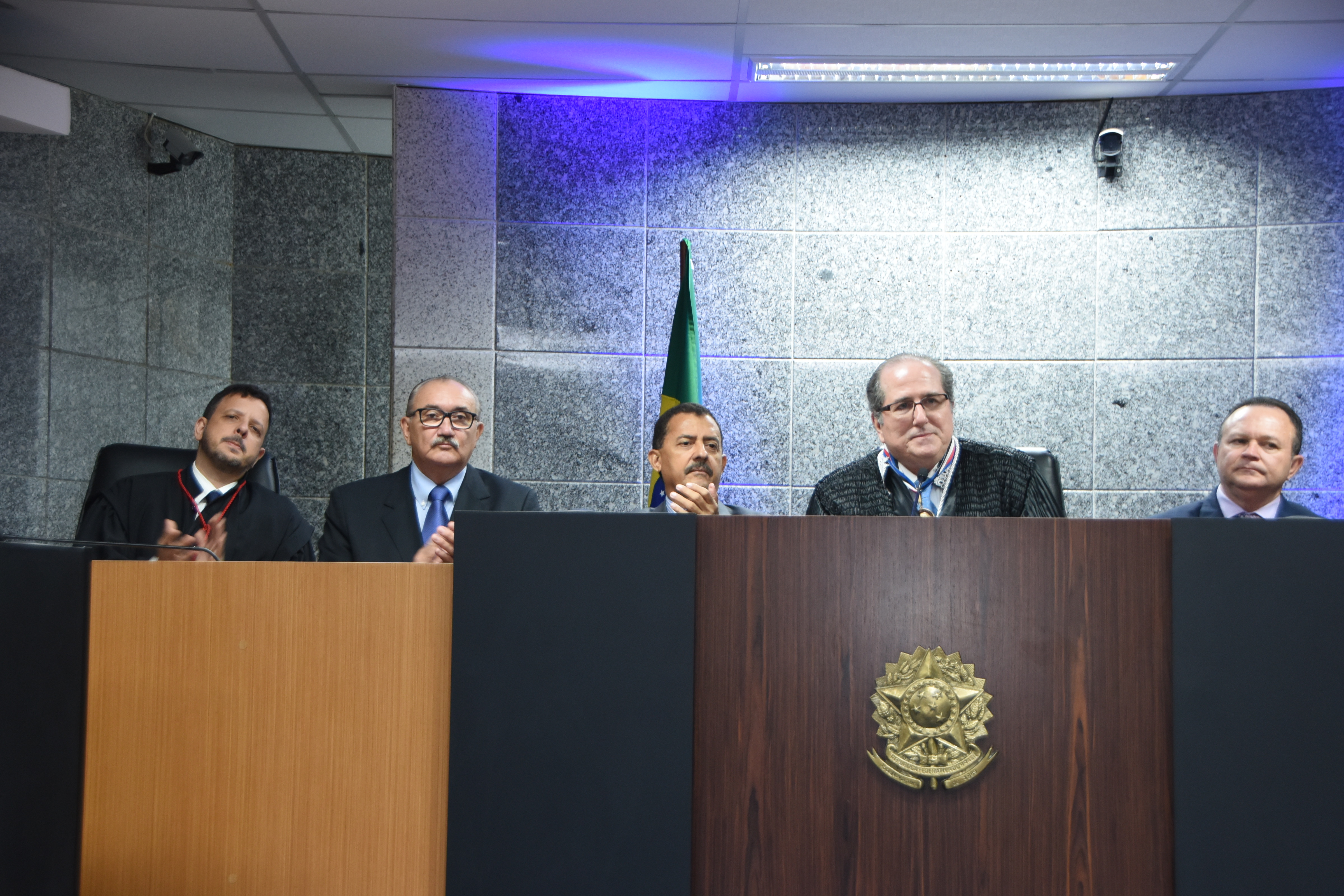 César Pires representa AL na sessão de posse dos novos dirigentes do TRE Maranhão