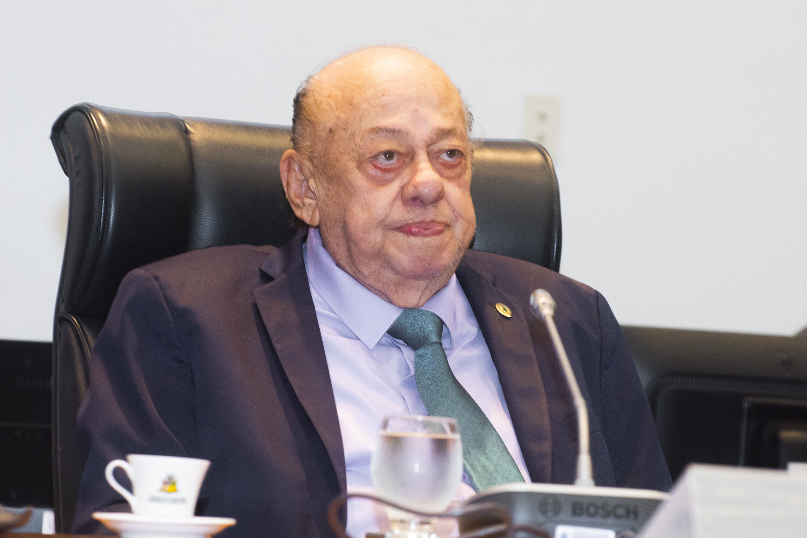 Zé Gentil convida parlamentares para aniversário de Caxias