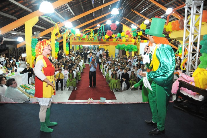 Emoção marca cerimônia de formatura do ABC na Escola Sementinha