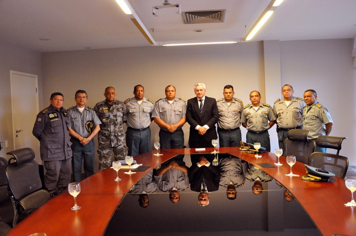 Arnaldo Melo recebe visita de coronéis da Polícia Militar do Maranhão