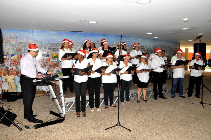 Coral dos Servidores faz apresentação de Natal na Assembleia Legislativa