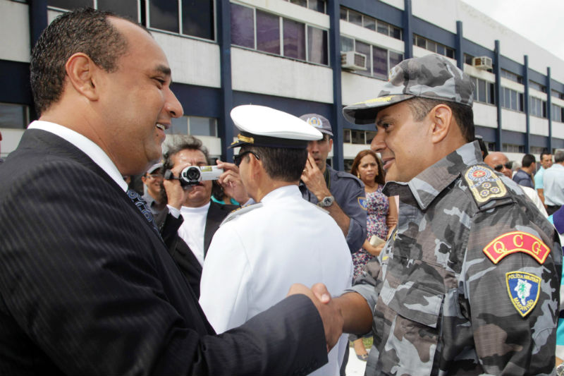 Roberto Costa prestigia posse do novo comando da Polícia Militar