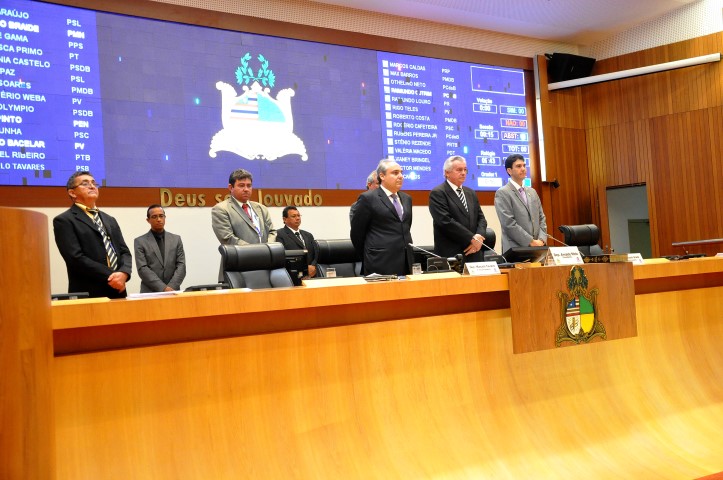 Deputados fazem homenagem e destacam vida pública de Eduardo Campos