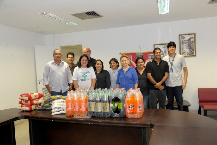 Gedema entrega donativos ao Centro Dialético dos Pais e Amigos dos Especiais