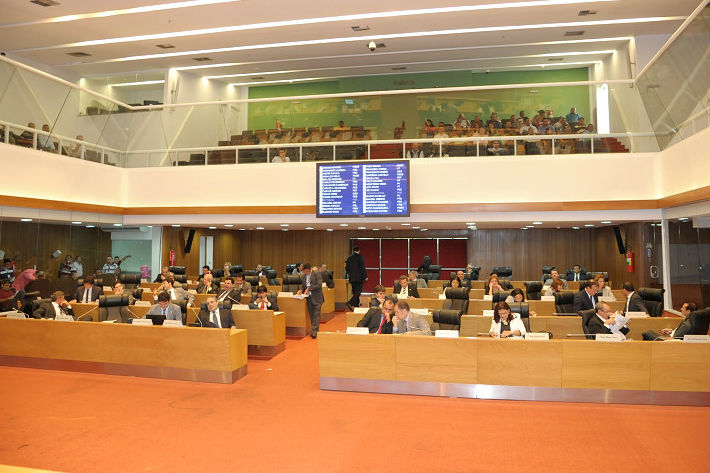 Assembleia aprova na íntegra Orçamento do Estado para 2013