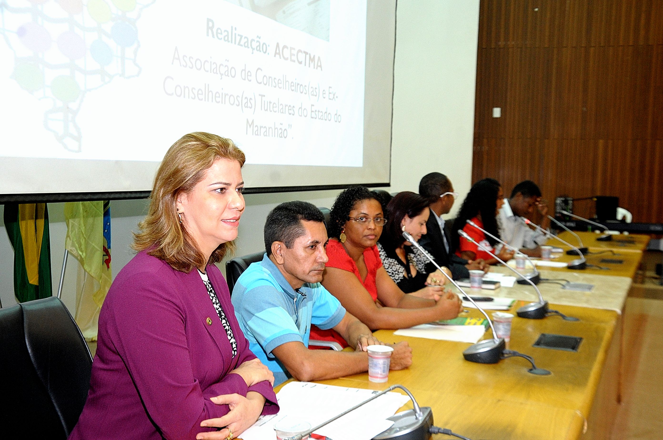 Valéria Macedo reafirma compromisso em defesa da infância e adolescência