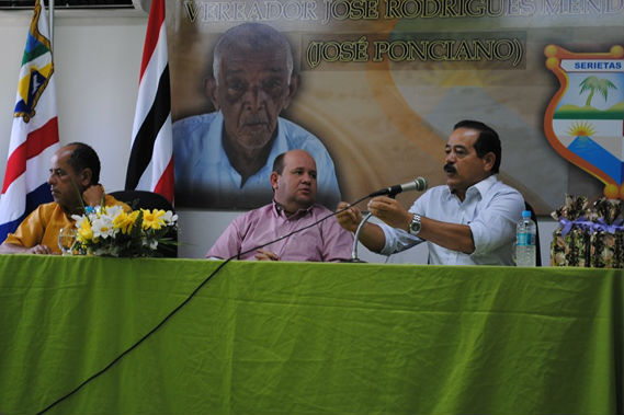 Deputado Raimundo Louro reúne-se com prefeitos do Médio Mearim