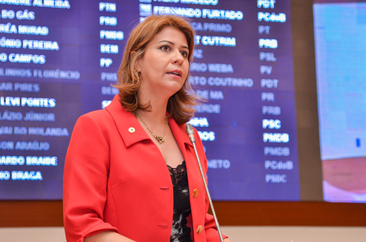 Valéria parabeniza reestruturação de aeroportos do Maranhão