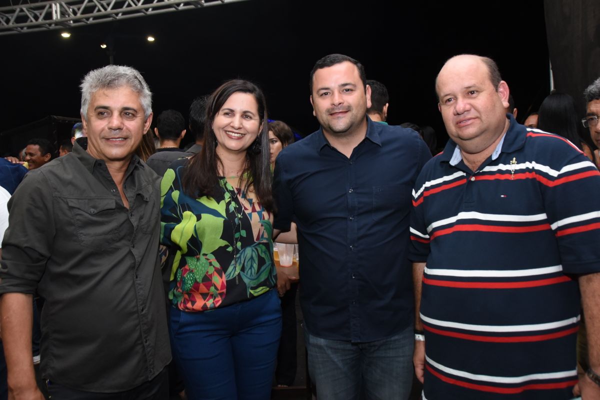Vinícius Louro participa da festa de encerramento do aniversário de Lima Campos