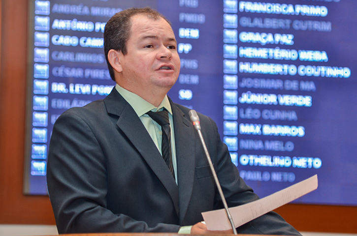 Rafael Leitoa garante reinício das obras de escola no Residencial Novo Tempo 